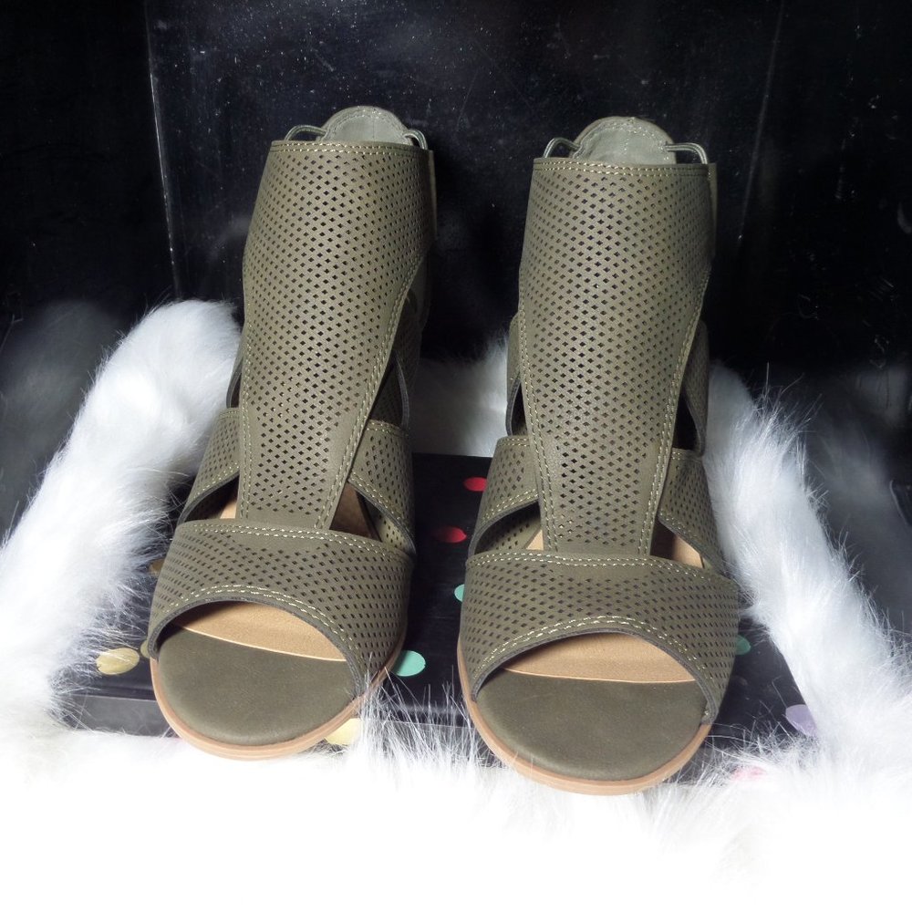 Soda Peeptoe Sandals